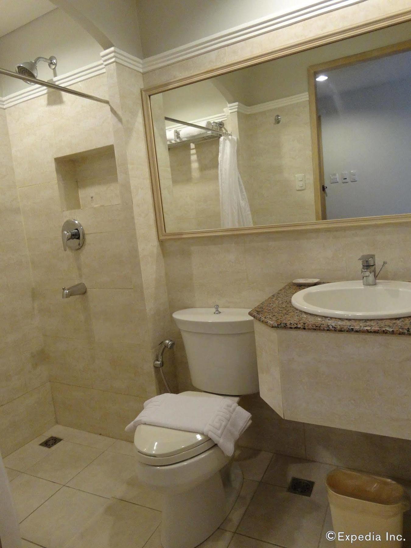 Hotel Emilia Davao Ngoại thất bức ảnh