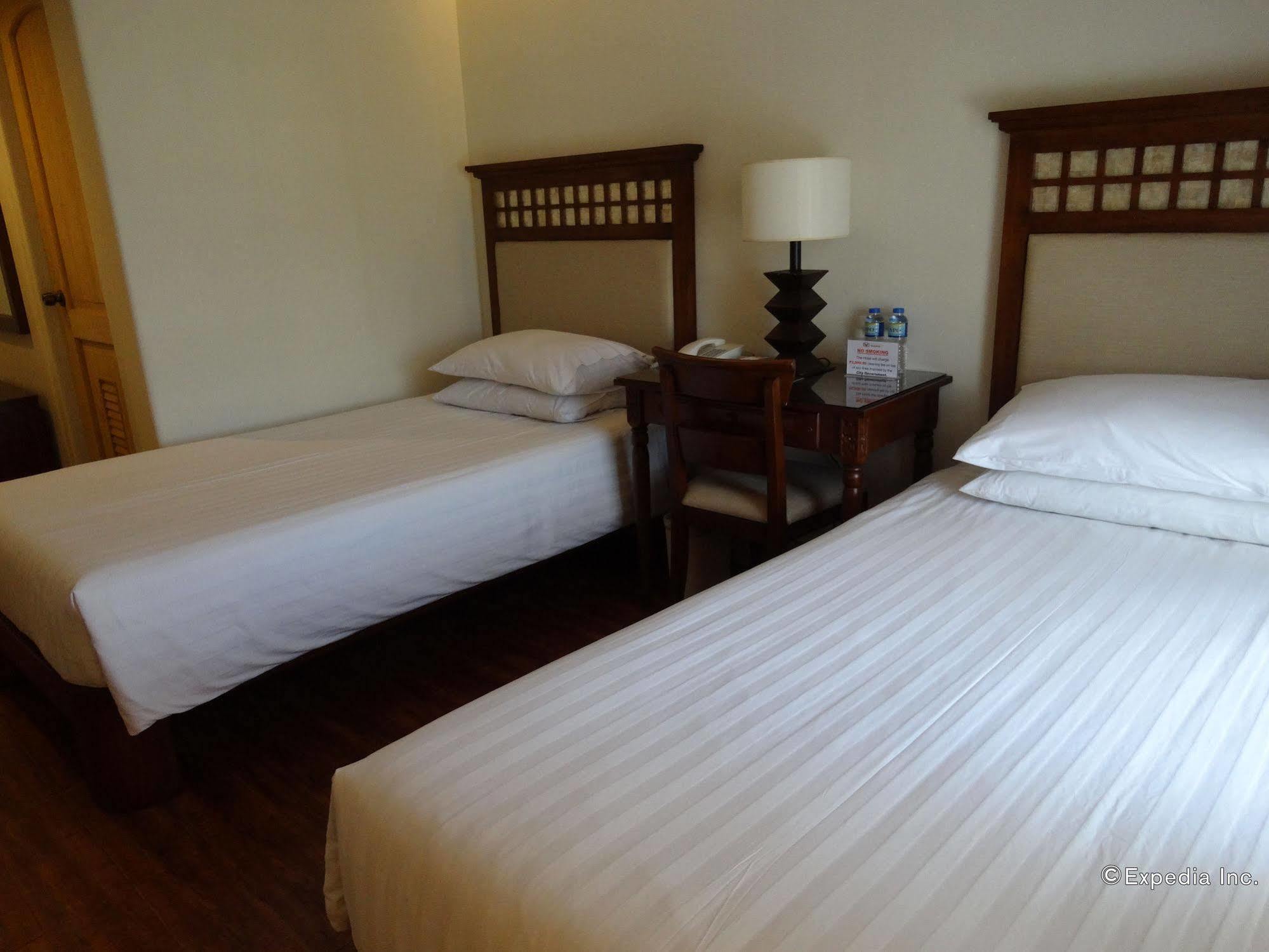 Hotel Emilia Davao Ngoại thất bức ảnh