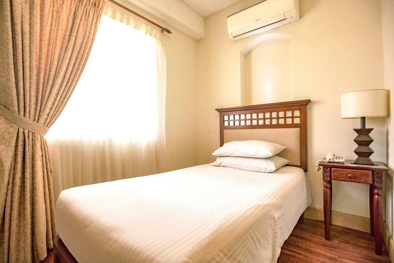 Hotel Emilia Davao Ngoại thất bức ảnh
