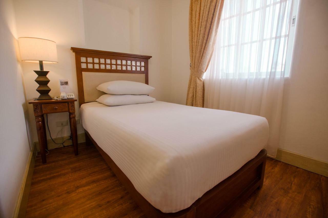 Hotel Emilia Davao Ngoại thất bức ảnh