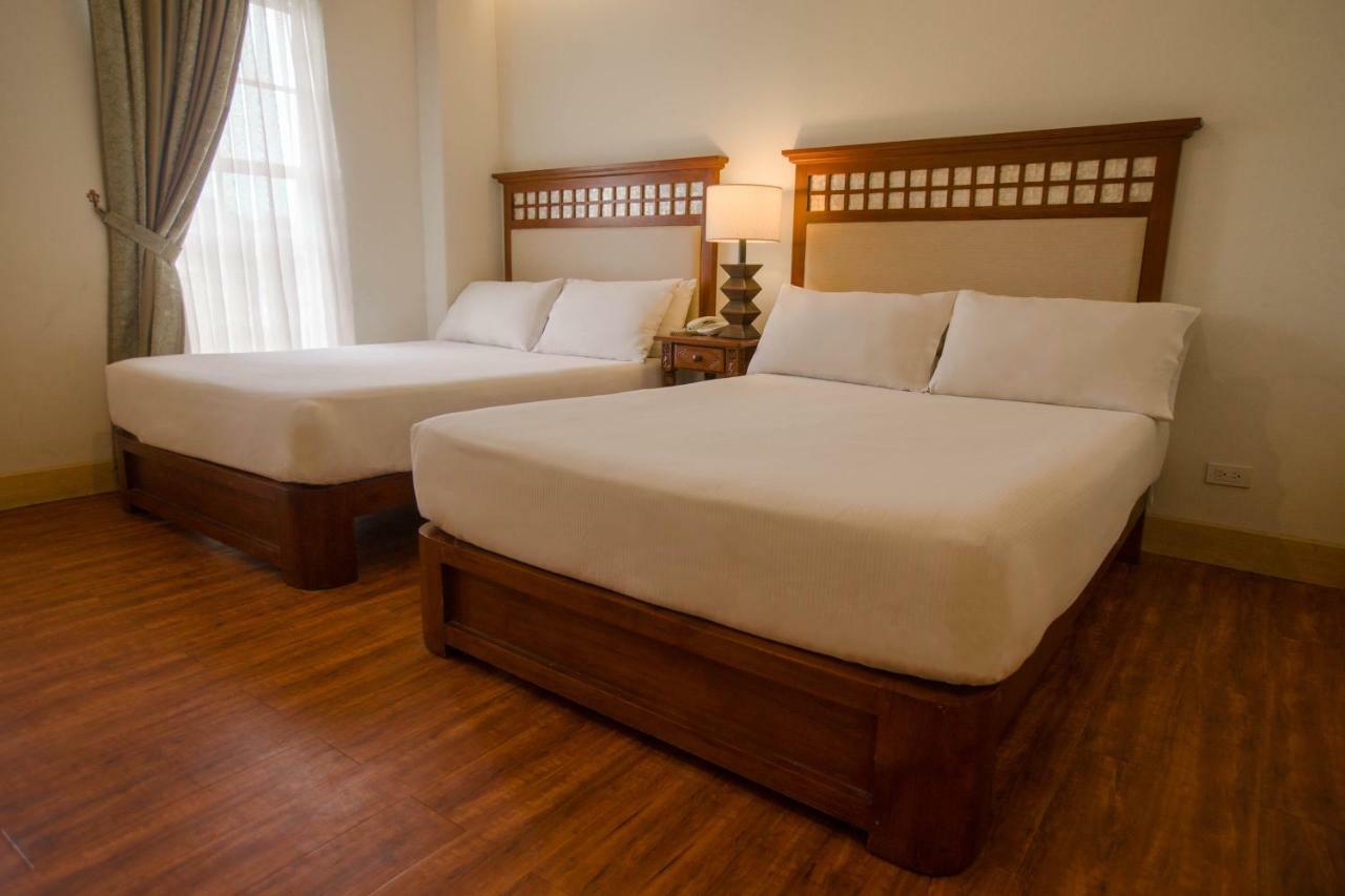 Hotel Emilia Davao Ngoại thất bức ảnh
